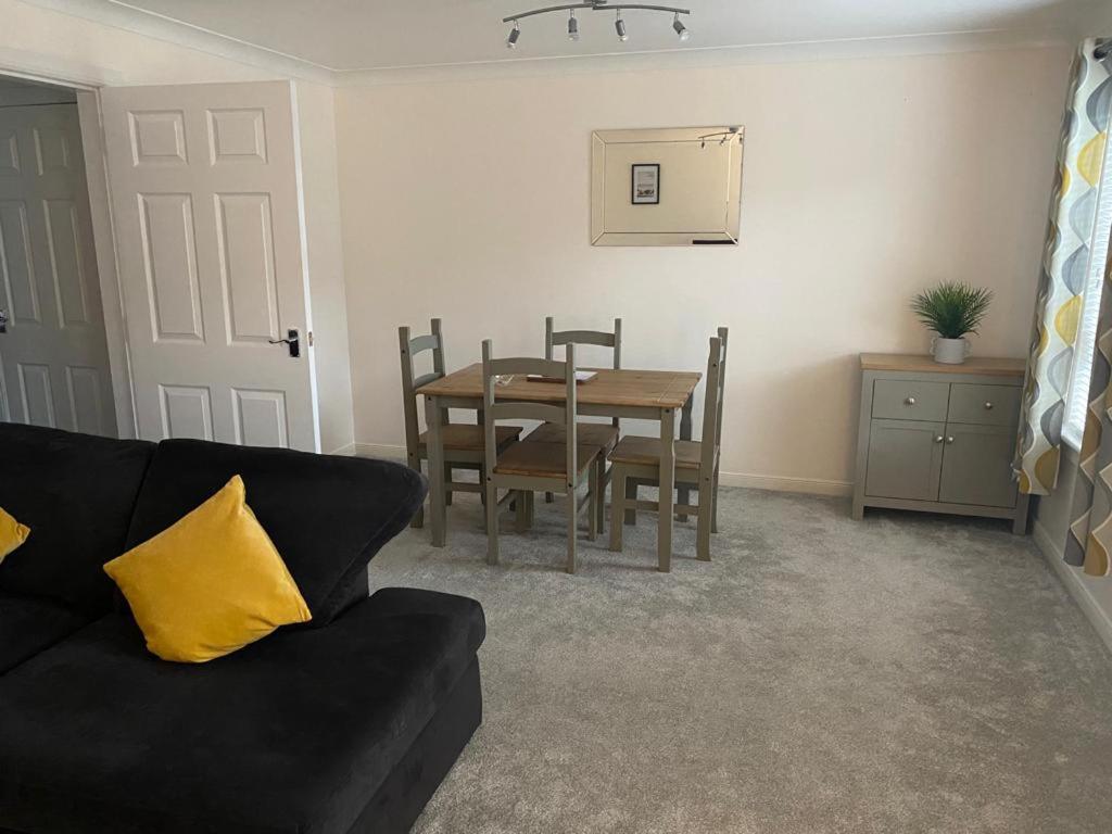 Great Location, Large 1 Bed Flat With Parking Lägenhet Broughty Ferry Exteriör bild