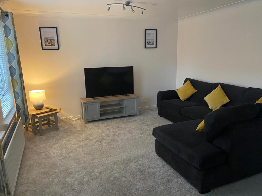 Great Location, Large 1 Bed Flat With Parking Lägenhet Broughty Ferry Exteriör bild